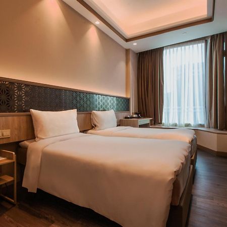 Aqueen Prestige Hotel Jalan Besar Singapore Eksteriør bilde
