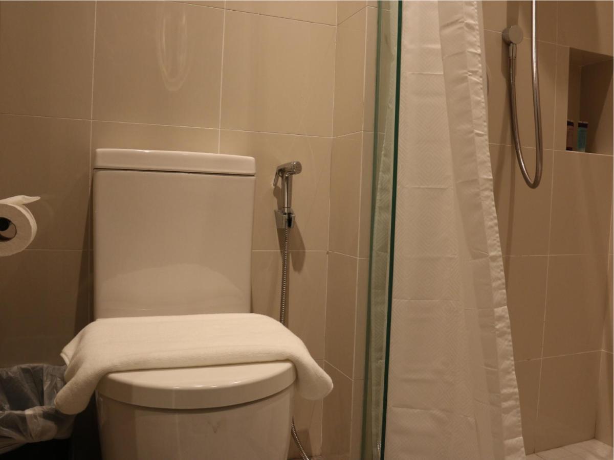 Aqueen Prestige Hotel Jalan Besar Singapore Eksteriør bilde