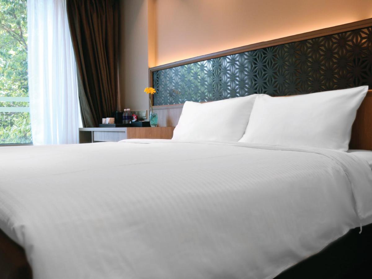 Aqueen Prestige Hotel Jalan Besar Singapore Eksteriør bilde