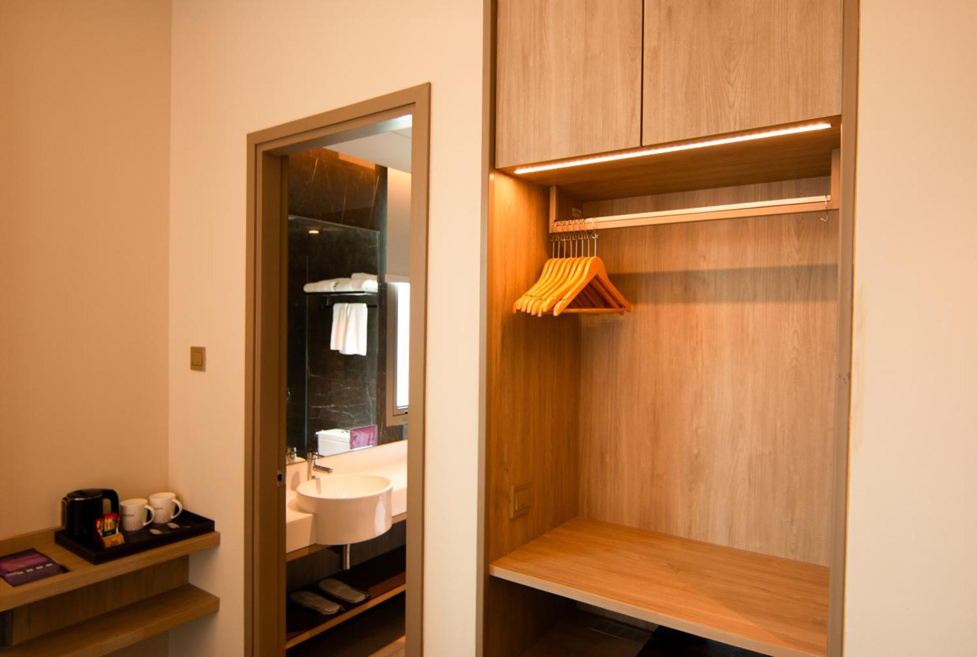 Aqueen Prestige Hotel Jalan Besar Singapore Eksteriør bilde