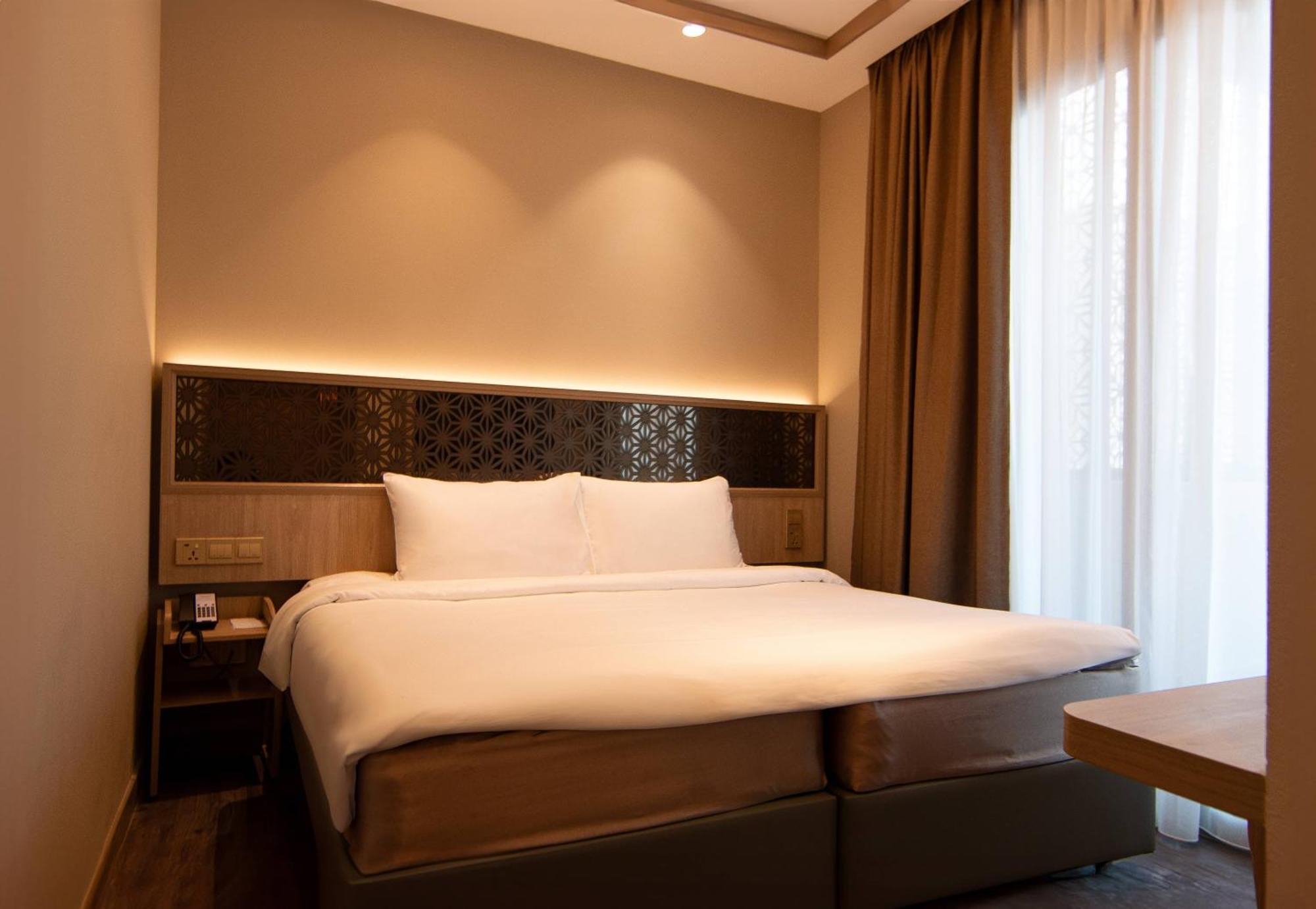 Aqueen Prestige Hotel Jalan Besar Singapore Eksteriør bilde