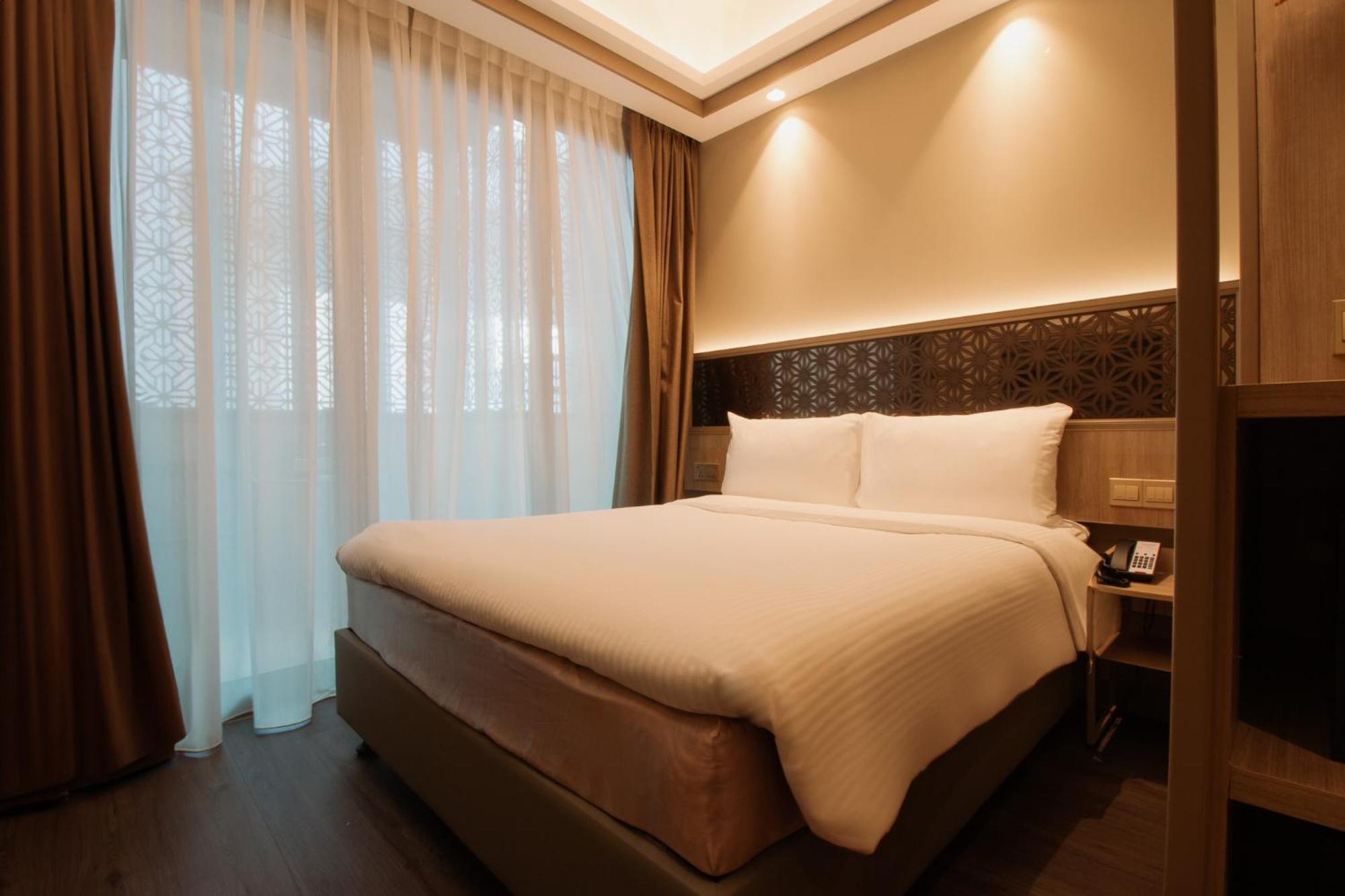 Aqueen Prestige Hotel Jalan Besar Singapore Eksteriør bilde